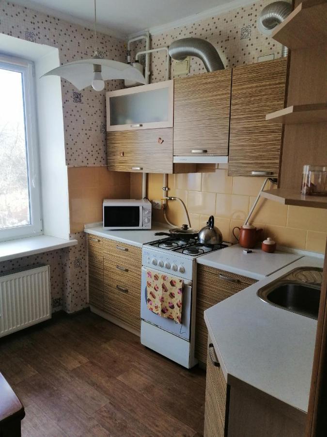 Уютная Квартира На Лётной 6 Chernihiv Bagian luar foto