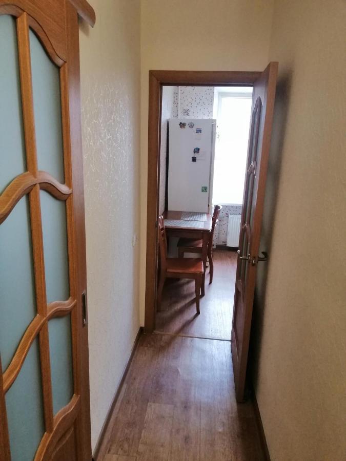 Уютная Квартира На Лётной 6 Chernihiv Bagian luar foto